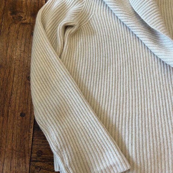 **SOLD** The Row Agnetta Off-The-Shoulder Cashmere - Picture 8 of 12